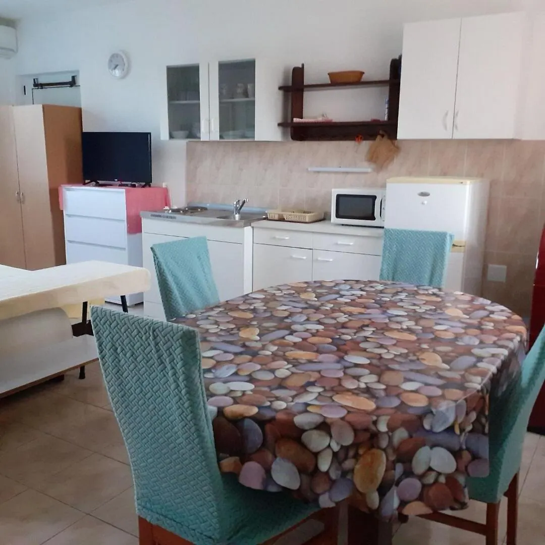 Apartment Renatare Ugljan