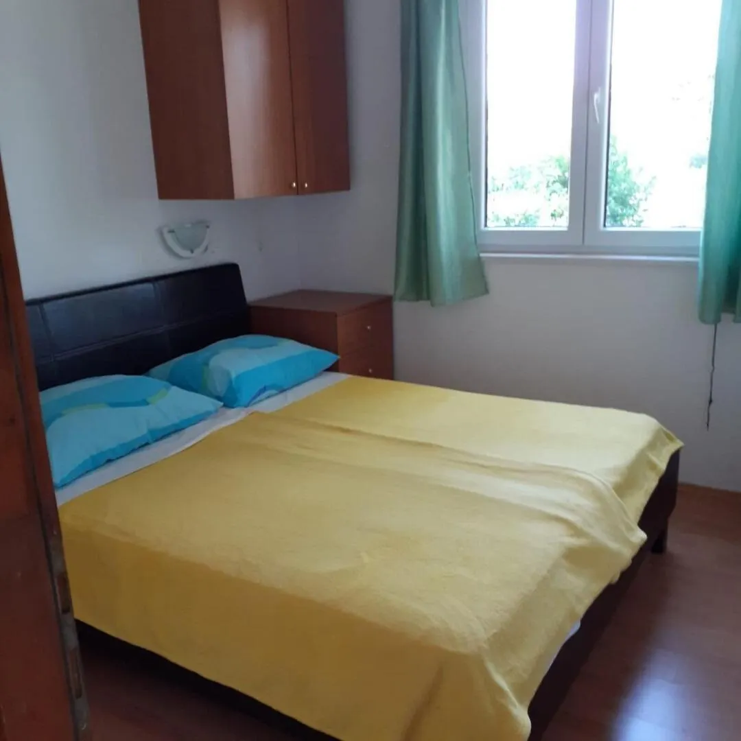 Apartment Renatare Ugljan