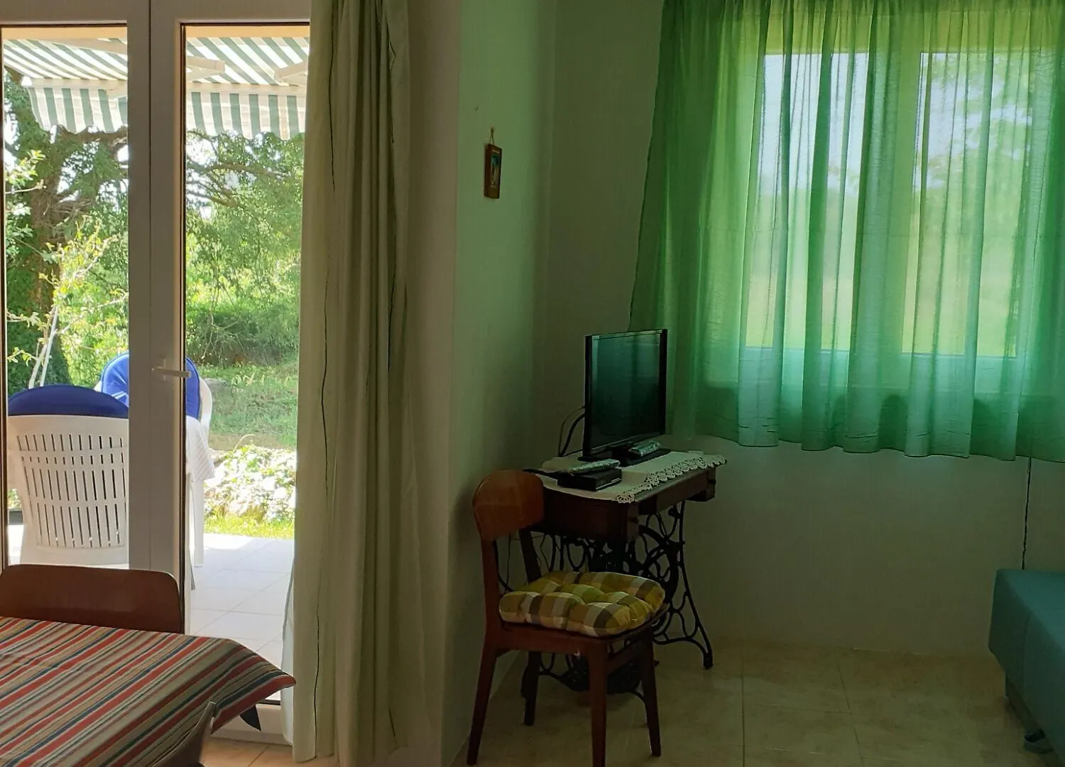 Apartment Renatare Ugljan 0*,  Croatia