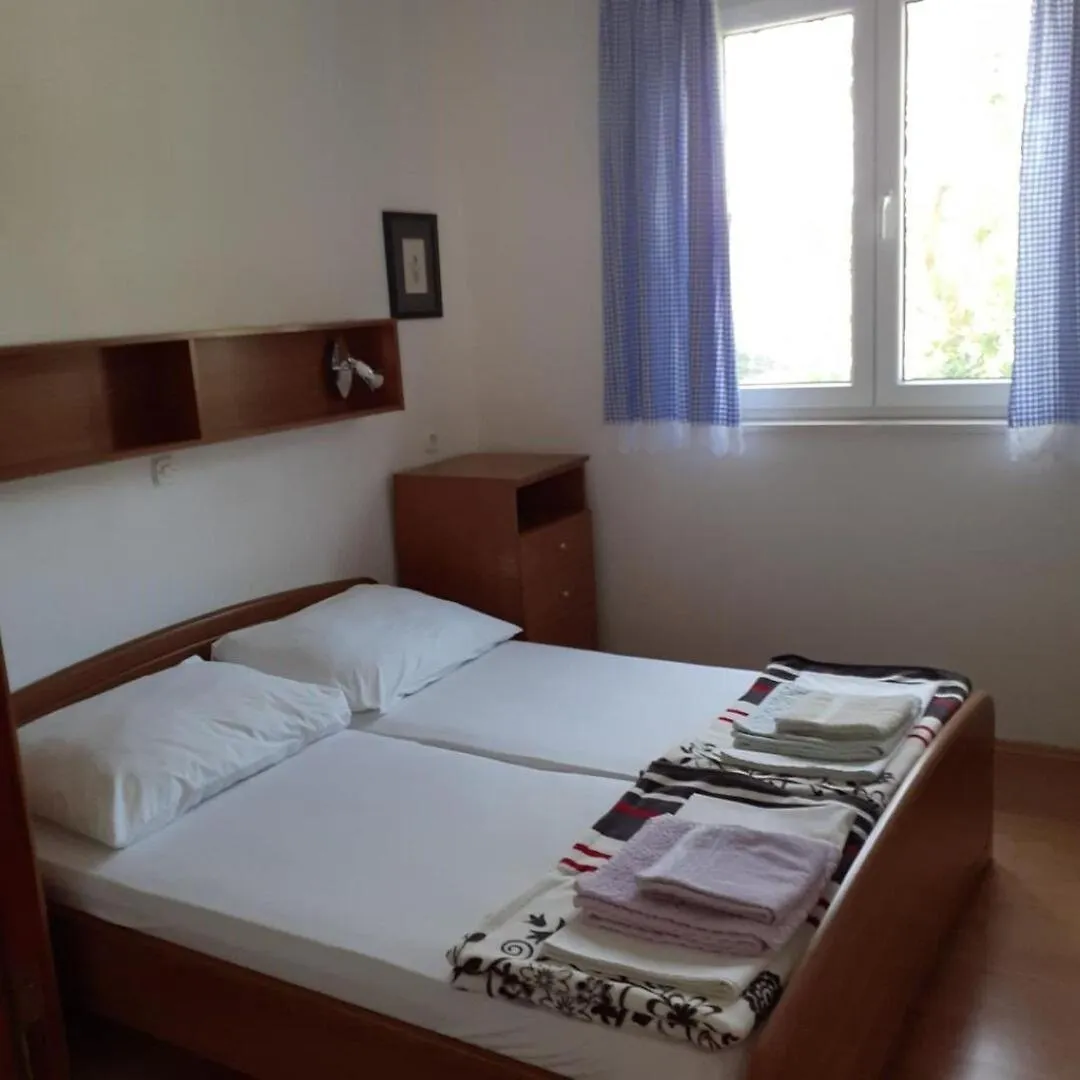 Apartment Renatare Ugljan